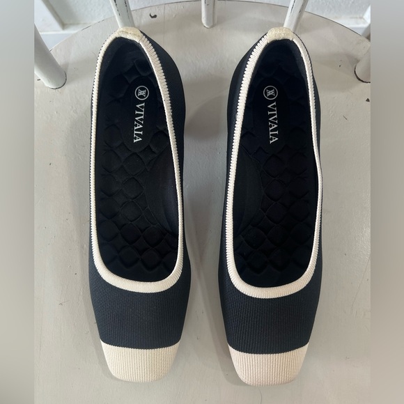 VIVAIA JULIE ROUND TOE CHUNKY HEEL COMFORT VERSATILE BLACK CREAM SZ 40 - Picture 3 of 10